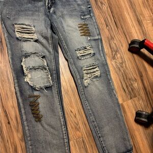 Distressed Light Blue Women's Ripped Jeans